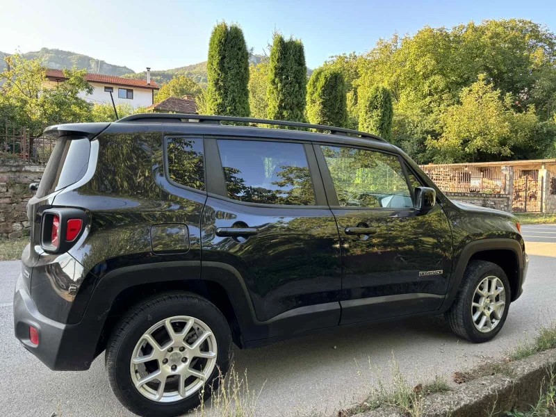 Jeep Renegade, снимка 7 - Автомобили и джипове - 47018648