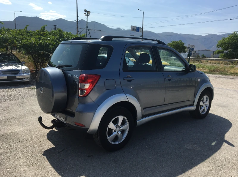 Daihatsu Terios 1.5i GAZinjek, снимка 5 - Автомобили и джипове - 47031207