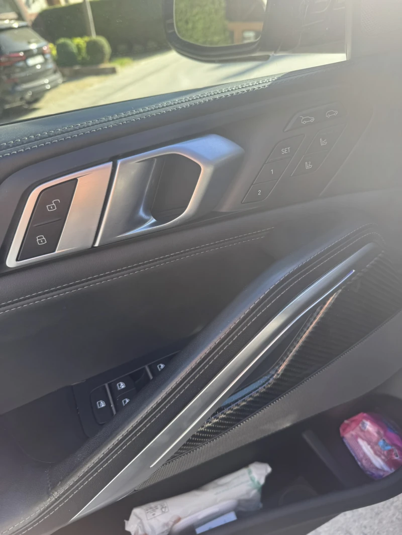 BMW X6 M50i SWAROWSKI ПЕРФЕКТЕН ВСИЧКИ ЕКСТРИ, снимка 10 - Автомобили и джипове - 51545376