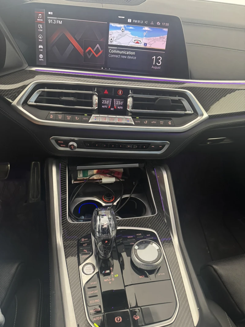 BMW X6 M50i SWAROWSKI ПЕРФЕКТЕН ВСИЧКИ ЕКСТРИ, снимка 8 - Автомобили и джипове - 51545376