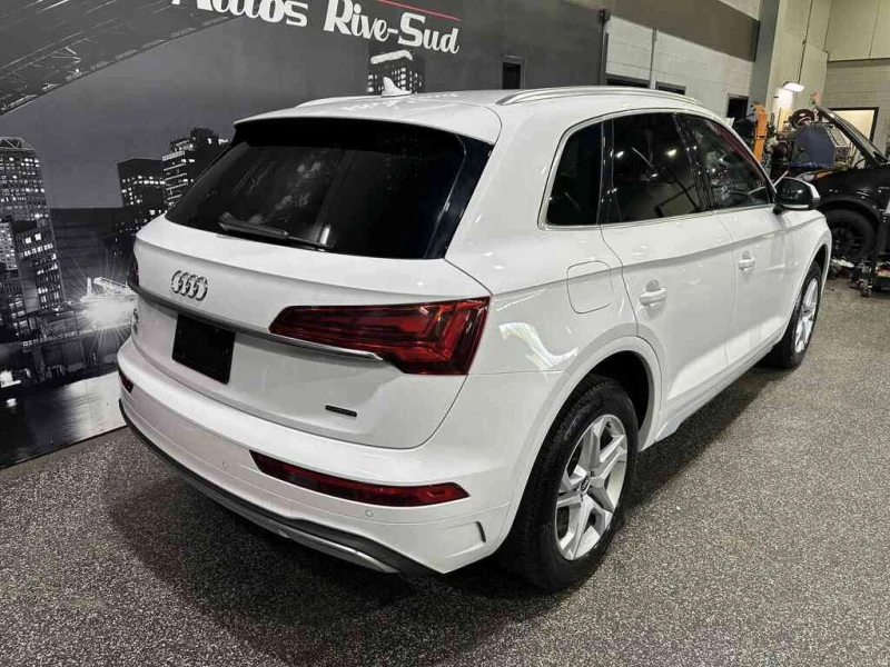 Audi Q5 * KOMFORT 45 QUATTRO * CARFAX * БЕЗ ПЪРВОНАЧАЛНА В, снимка 3 - Автомобили и джипове - 52848071