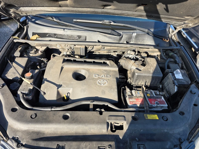 Toyota Rav4 2.2d4d 136k.c всичко платено нови гуми, снимка 17 - Автомобили и джипове - 53114386