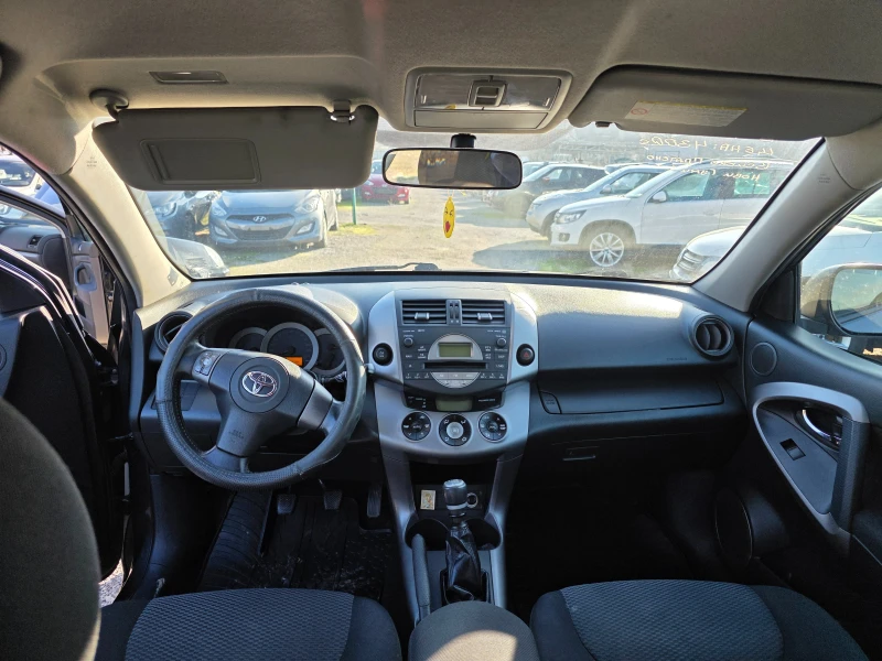 Toyota Rav4 2.2d4d 136k.c всичко платено нови гуми, снимка 12 - Автомобили и джипове - 53114386