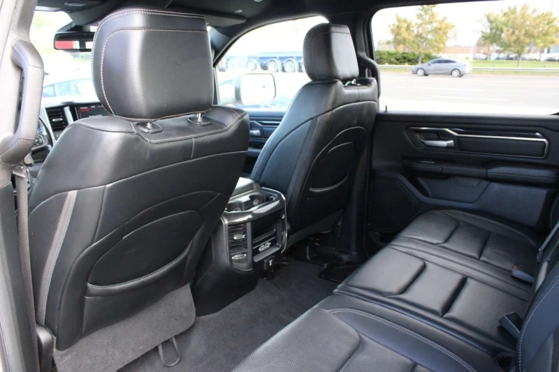 Dodge RAM 1500 SPORT CREW CAB NO ACCIDENT| HEMI 5.7 , снимка 16 - Автомобили и джипове - 53362238