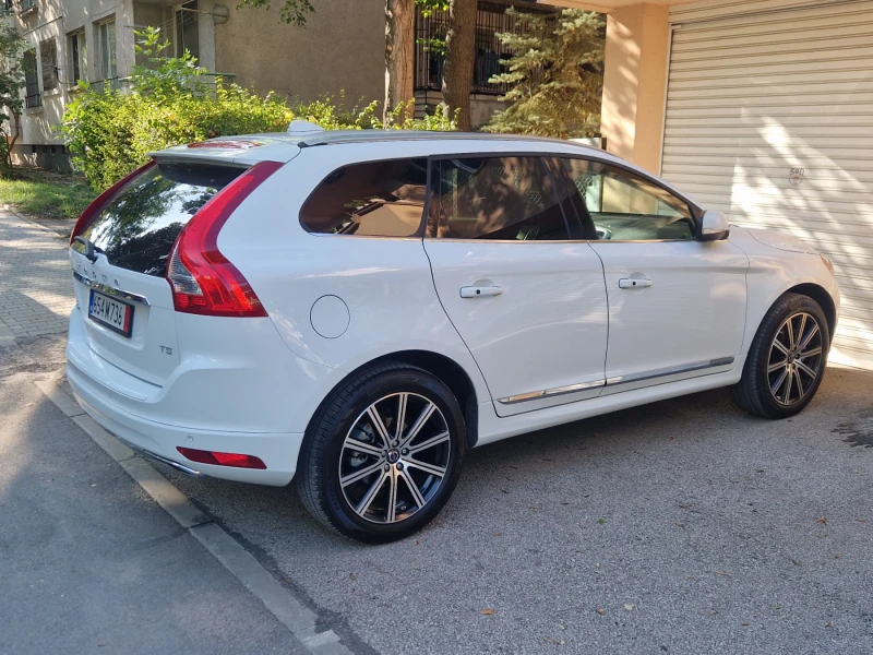 Volvo XC60, снимка 2 - Автомобили и джипове - 53599602