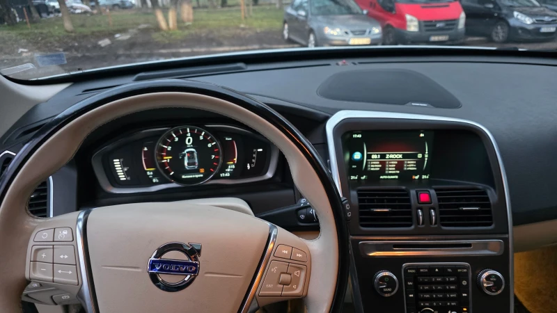 Volvo XC60, снимка 9 - Автомобили и джипове - 53599602