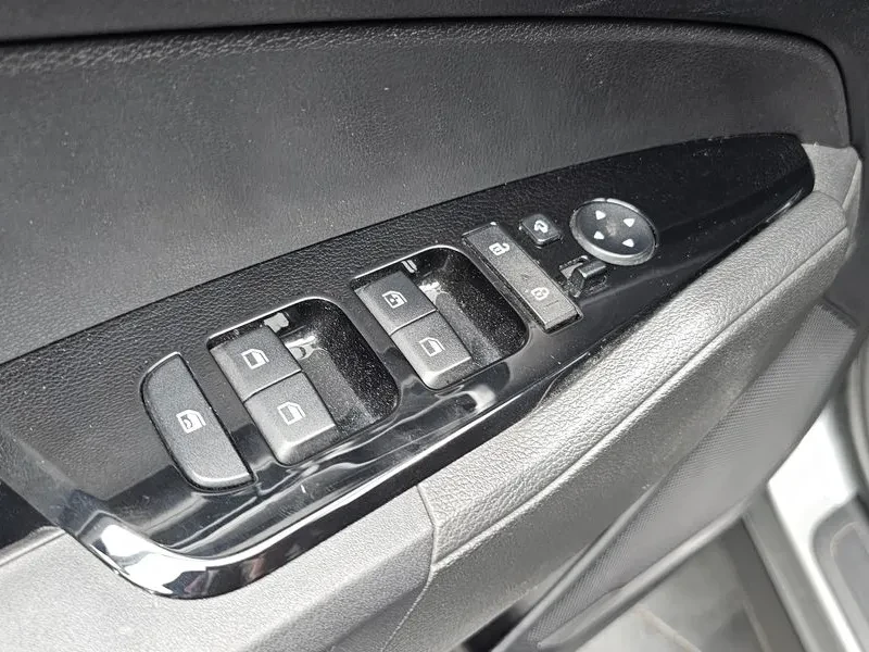Kia Sportage 2.0 CRDi   2023 модел   186 к.с.   Автоматик   ТОП, снимка 14 - Автомобили и джипове - 55131337
