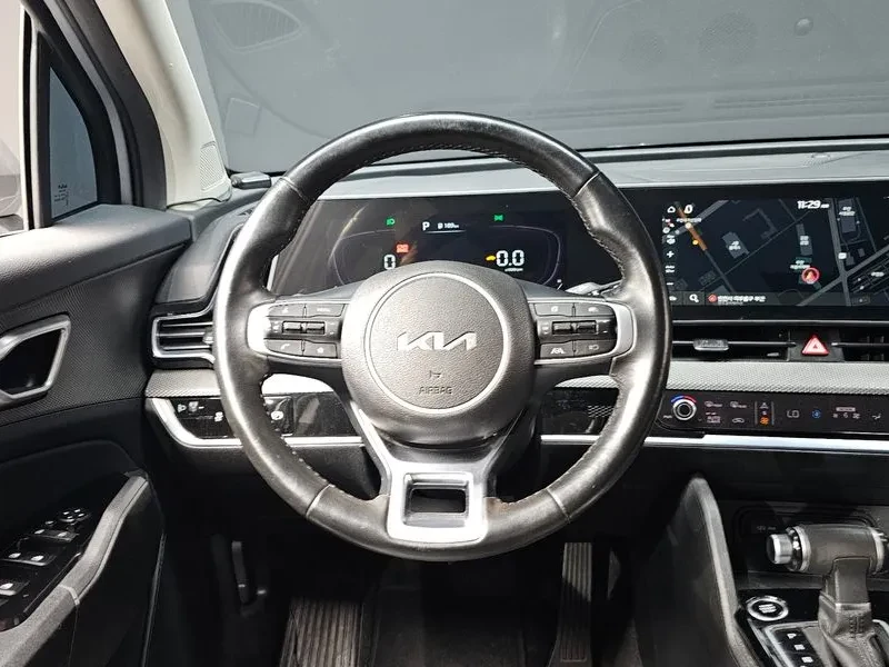 Kia Sportage 2.0 CRDi   2023 модел   186 к.с.   Автоматик   ТОП, снимка 10 - Автомобили и джипове - 55131337