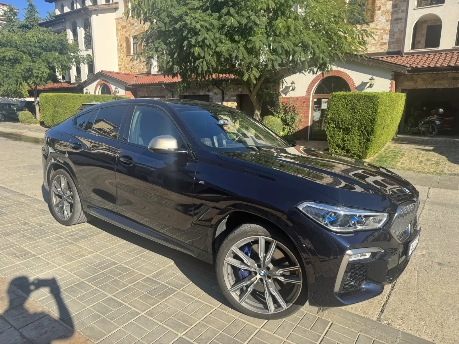 BMW X6 M50i SWAROWSKI ПЕРФЕКТЕН ВСИЧКИ ЕКСТРИ, снимка 1