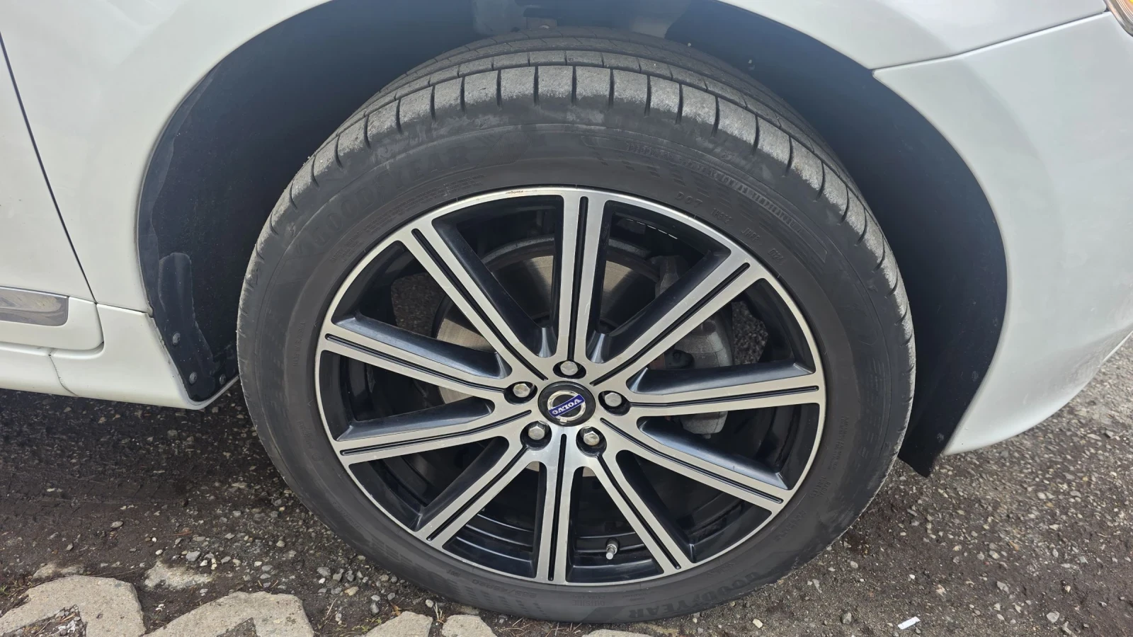 Volvo XC60 T5, Platinum, снимка 15 - Автомобили и джипове - 53954141