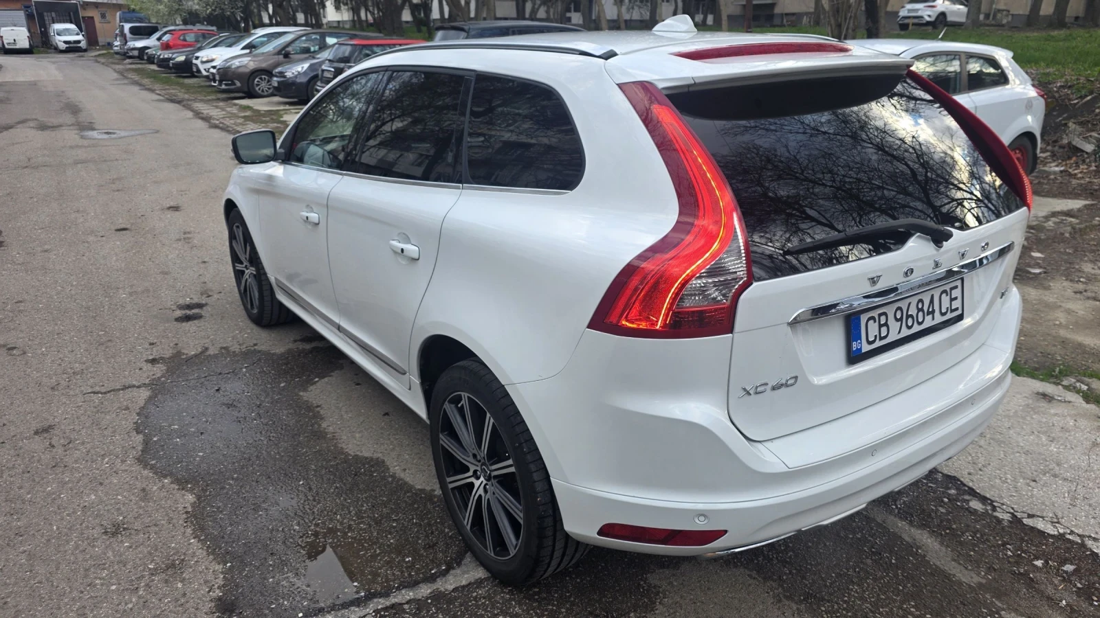 Volvo XC60 T5, Platinum, снимка 3 - Автомобили и джипове - 53954141