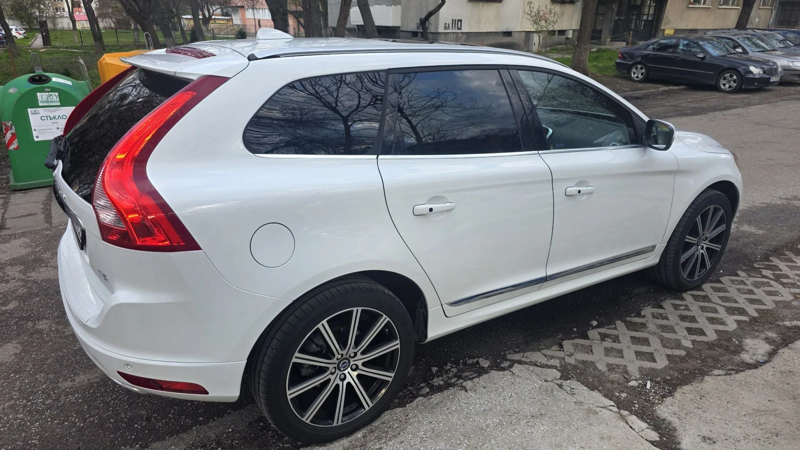 Volvo XC60 T5, Platinum, снимка 4 - Автомобили и джипове - 53954141
