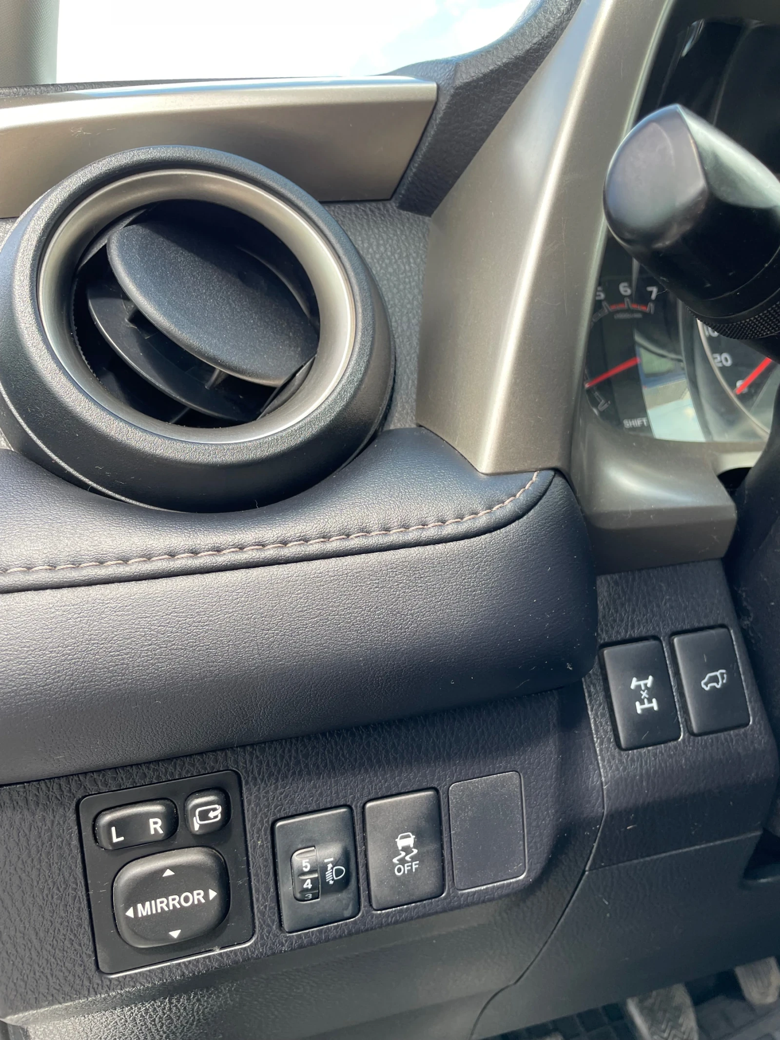 Toyota Rav4 2014 2.0d4d 4WD � ������, Keyless, ���������, 6 �� | Mobile.bg � ����������� 11