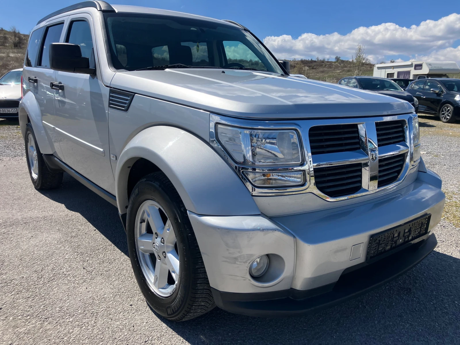 Dodge Nitro 2.8crdi Avtomat 4x4, снимка 3 - Автомобили и джипове - 54211383