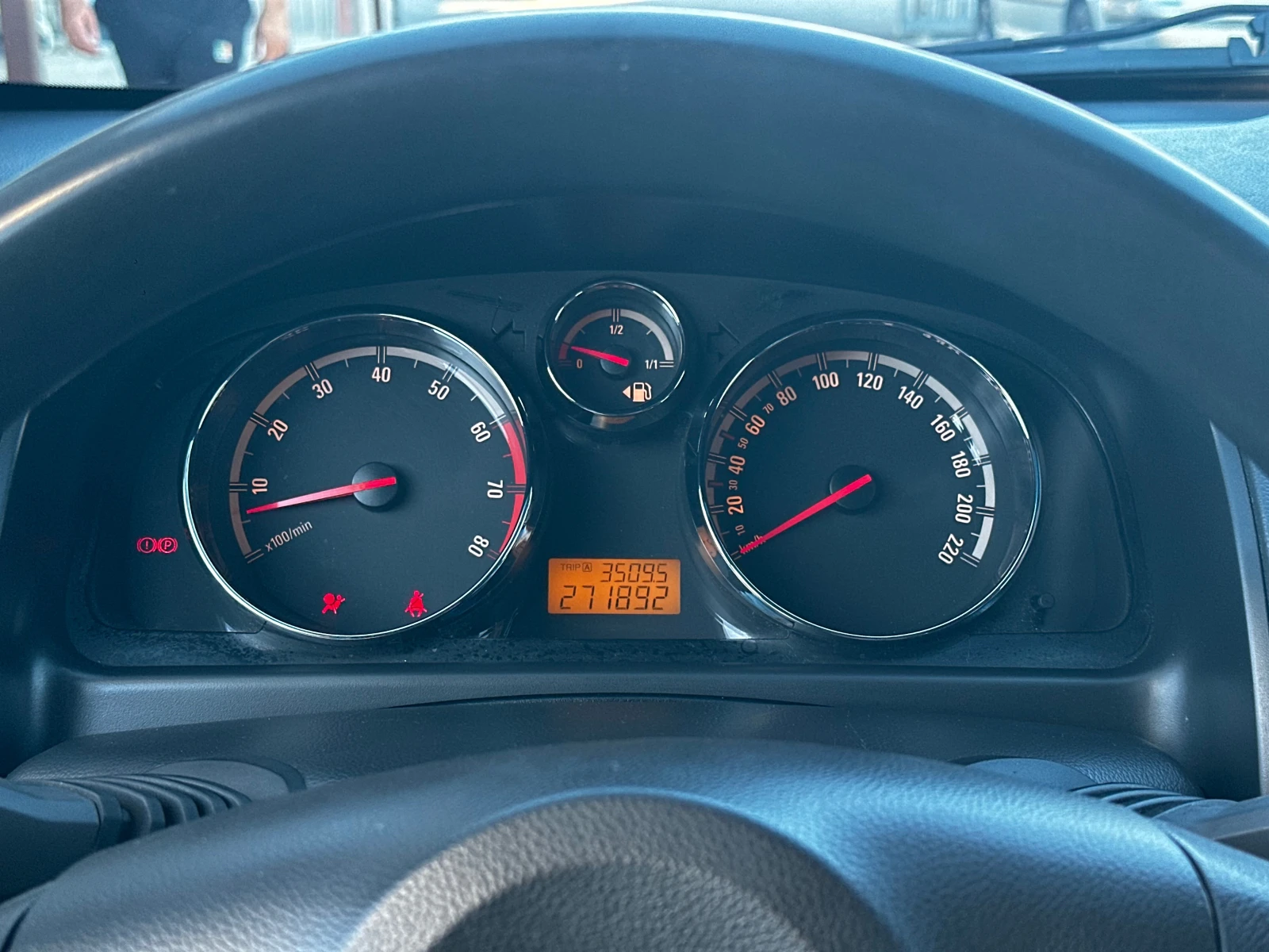 Opel Antara 2.4i 140к.с 4x4 , снимка 12 - Автомобили и джипове - 54608193