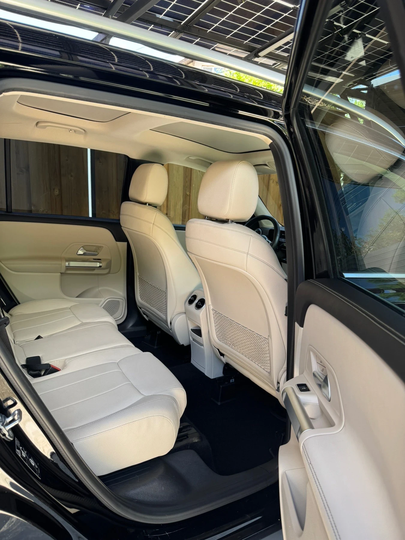 Mercedes-Benz GLB 250 4Matik, снимка 14 - Автомобили и джипове - 54715889