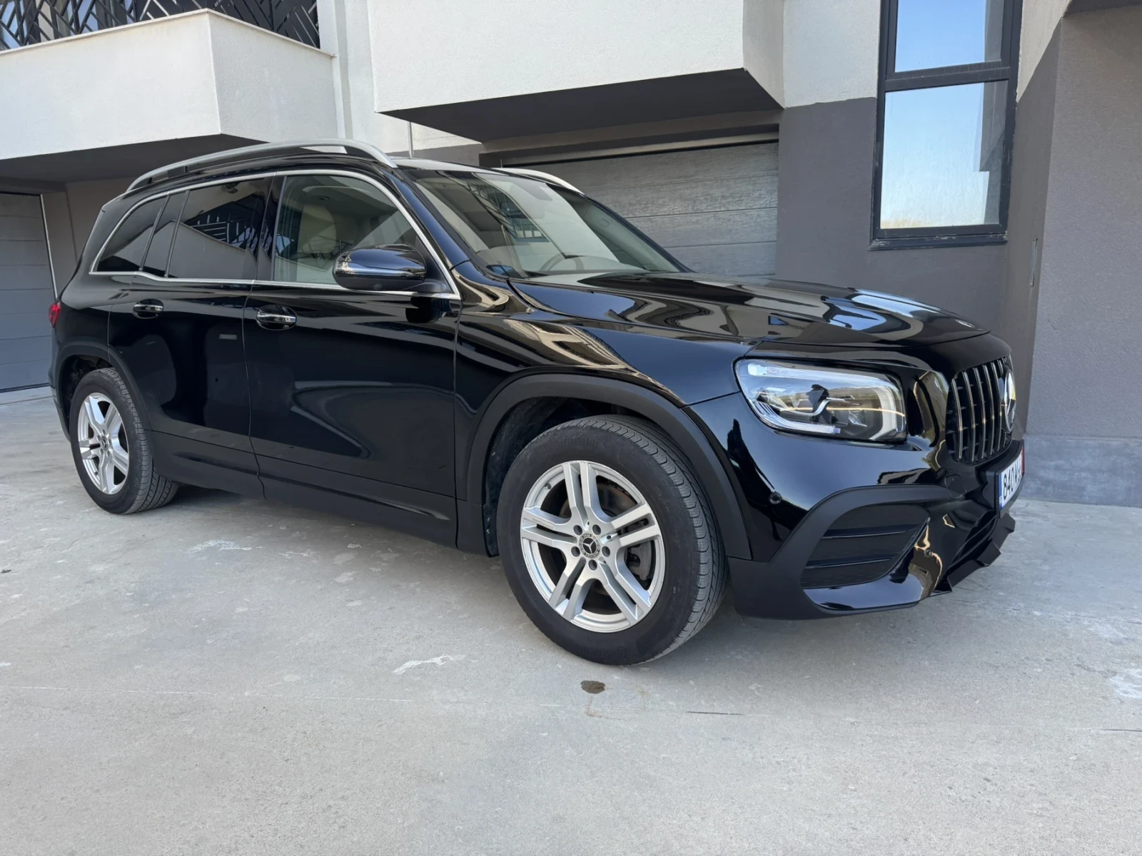 Mercedes-Benz GLB 250 4Matik, снимка 5 - Автомобили и джипове - 54715889