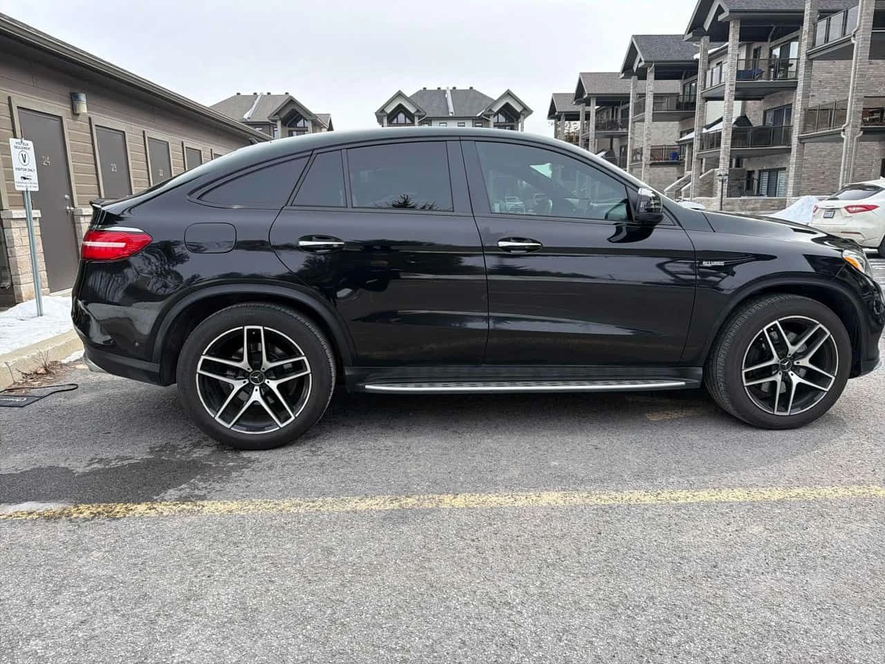 Mercedes-Benz GLE 43 AMG ДИСТРОНИК * 360 * H/K * ОБДУХВАНЕ * CARFAX, снимка 3 - Автомобили и джипове - 54794066