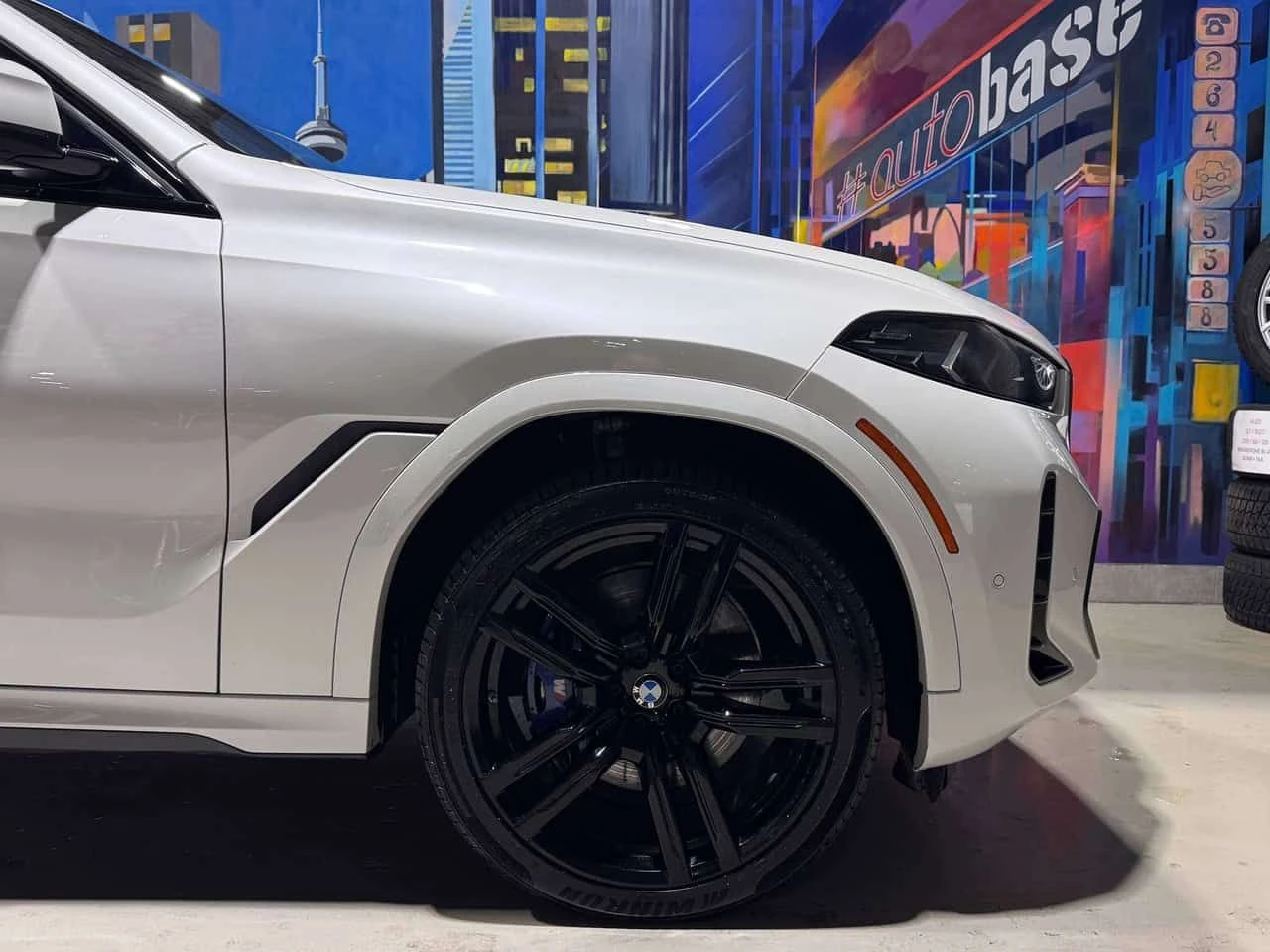BMW X6 * M SPORT PRO* ДИСТРОНИК* ВЪЗДУХ* ОБДУХВАНЕ* 360, снимка 7 - Автомобили и джипове - 55491498