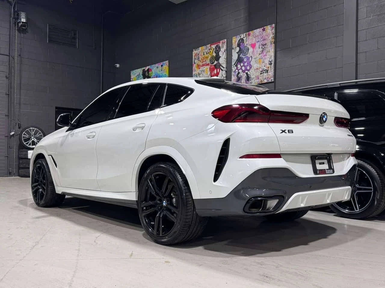 BMW X6 * M SPORT PRO* ДИСТРОНИК* ВЪЗДУХ* ОБДУХВАНЕ* 360, снимка 5 - Автомобили и джипове - 55491498