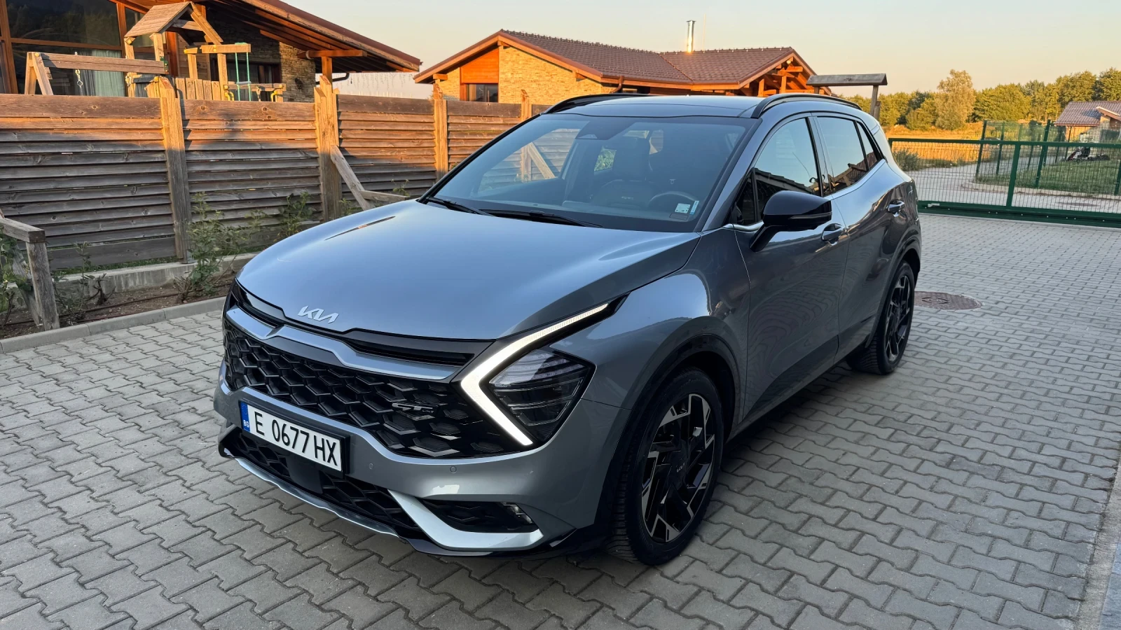 Kia Sportage 1.6 GT-Line 4WD, снимка 2 - Автомобили и джипове - 55743034