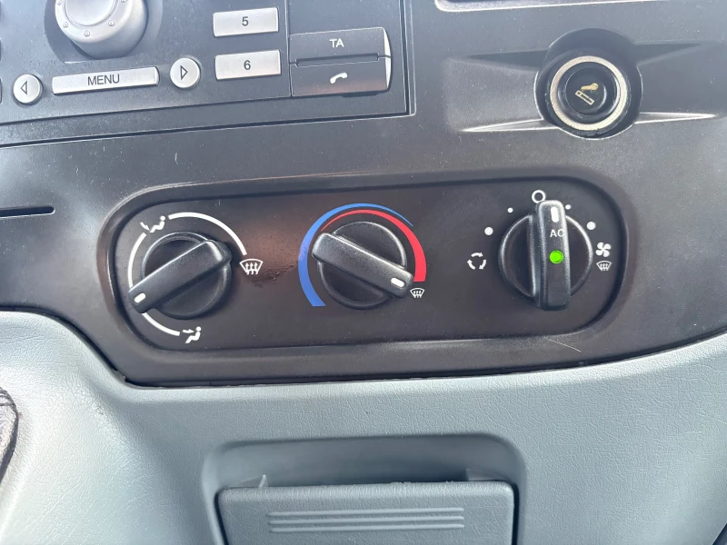 Ford Transit  ДВОЕН КЛИМАТИК/ 9 Места/ МАКСИ/ РЕАЛНИ КМ!!!!!, снимка 10 - Бусове и автобуси - 53025361