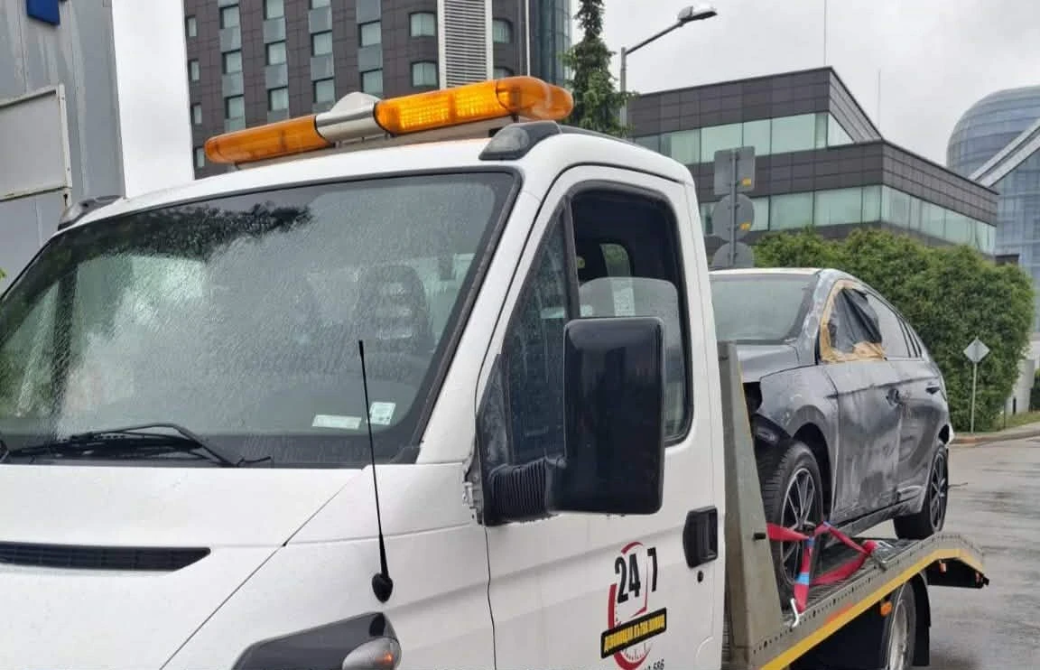 Iveco Daily 3.0, снимка 17 - Бусове и автобуси - 54441167