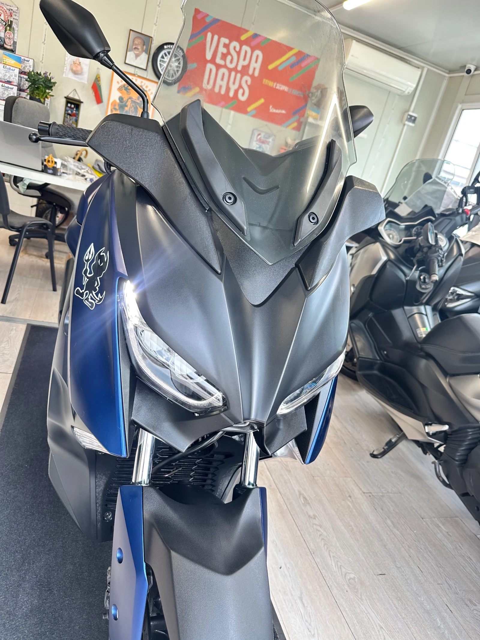Yamaha X-max 300i ABS/TC/LED 12.2018г.