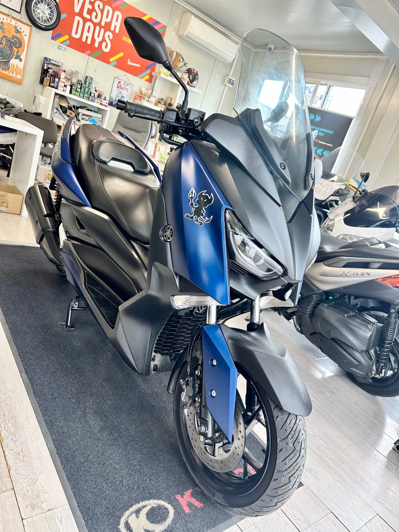 Yamaha X-max 300i ABS/TC/LED 12.2018г., снимка 6 - Мотоциклети и мототехника - 54764437
