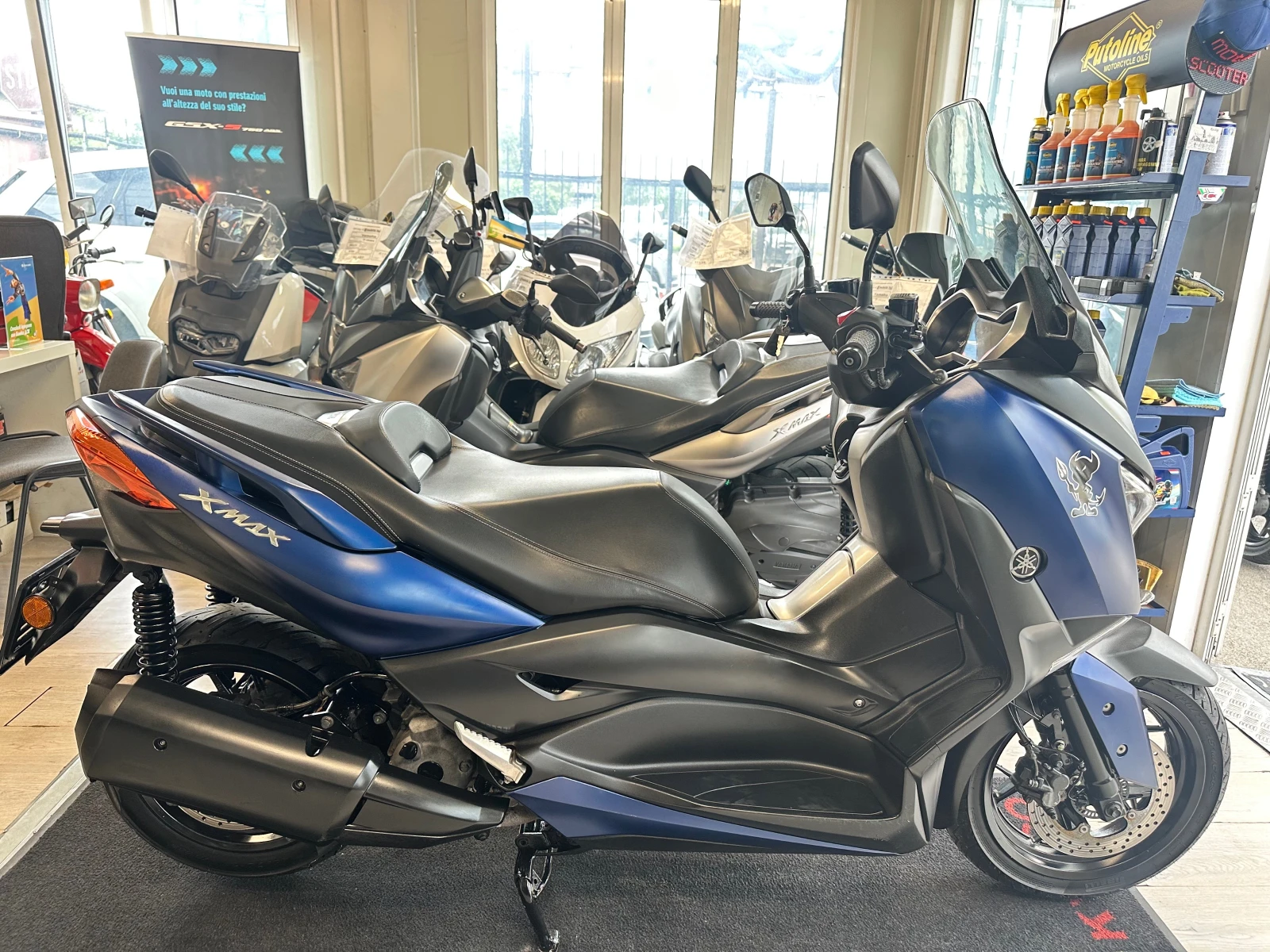Yamaha X-max 300i ABS/TC/LED 12.2018г., снимка 15 - Мотоциклети и мототехника - 54764437