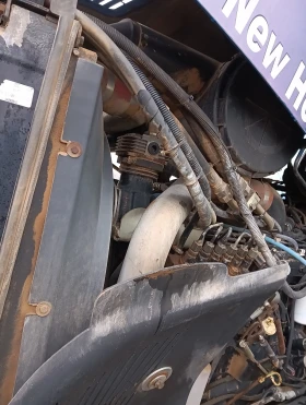 Трактор New Holland, снимка 11