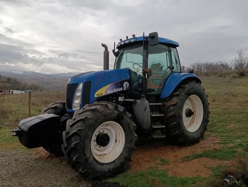 Трактор New Holland, снимка 12 - Селскостопанска техника - 53026102