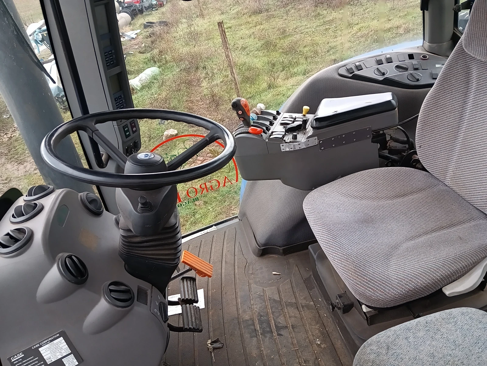 Трактор New Holland  - изображение 6