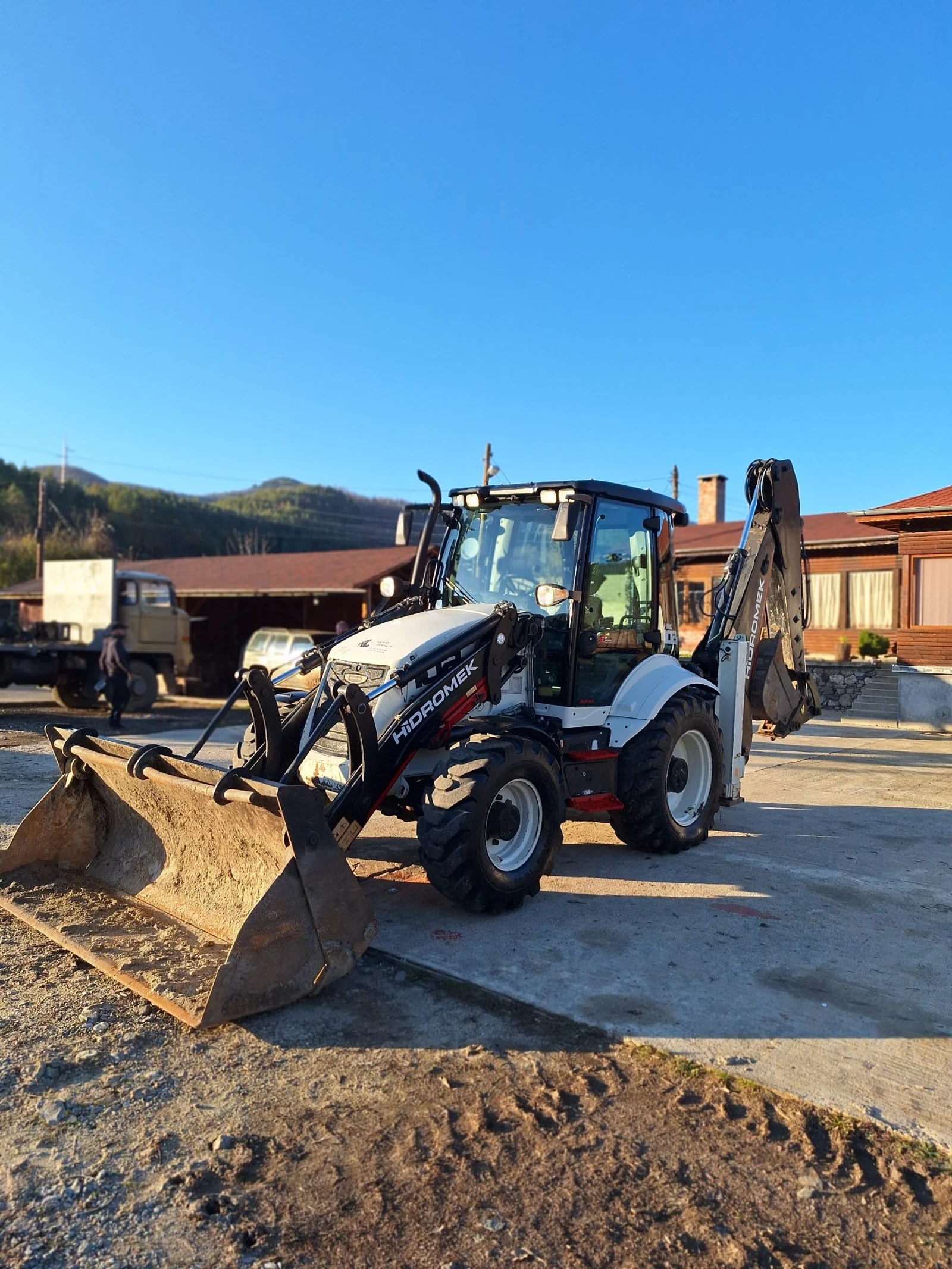 ����� Hidromek 102B | Mobile.bg � ����������� 1