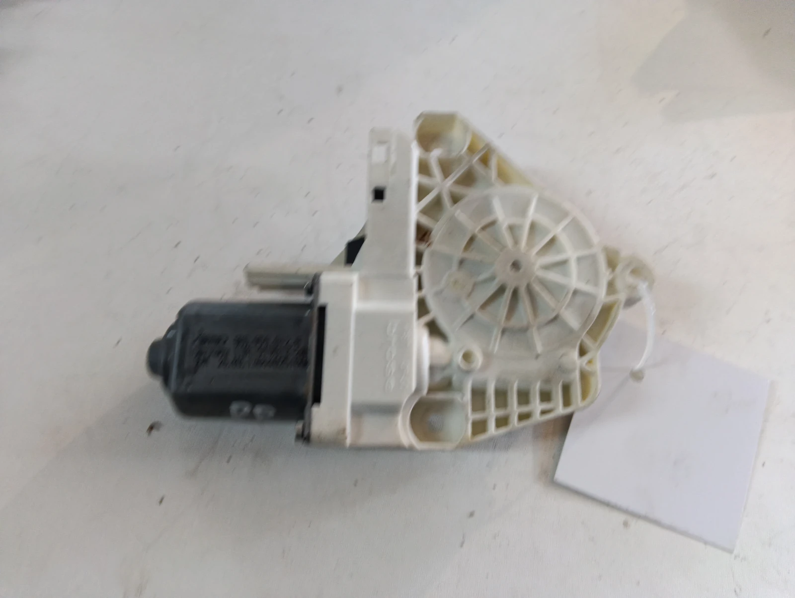 ел.машинка за задно дясно 8K0959812A Audi A6