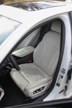 BMW 550 Лизинг/M550i/Завиващ заден мост/HUD/360/Масаж - 74888 лв. / 38289.63 € - 36500243 10