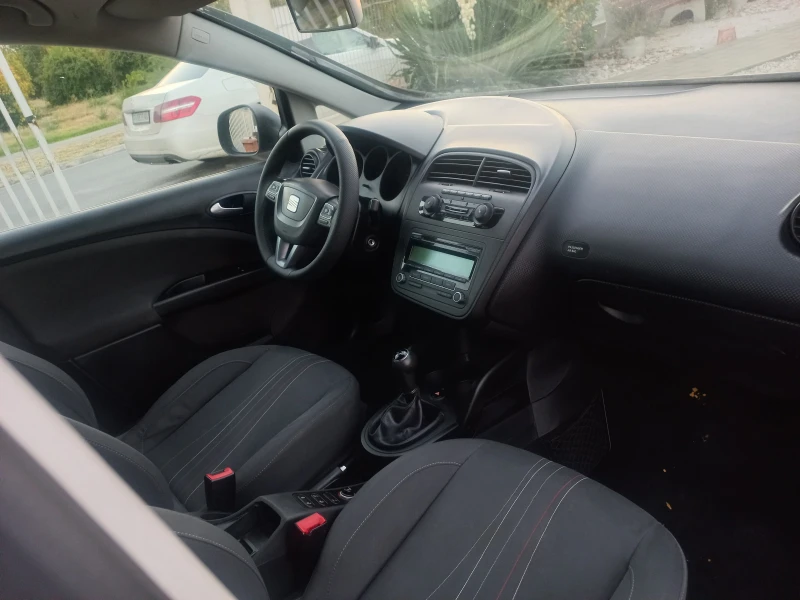 Seat Altea 1.6 facelift 2013 год, снимка 11 - Автомобили и джипове - 47369285