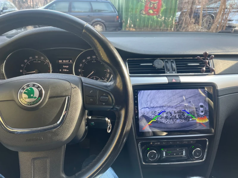 Skoda Superb 2.0 TDI, снимка 13 - Автомобили и джипове - 49239507