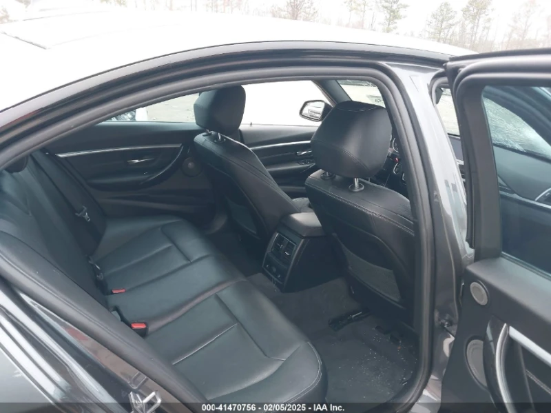 BMW 340 Keyless/SAT/Harman/LED, снимка 12 - Автомобили и джипове - 49287811