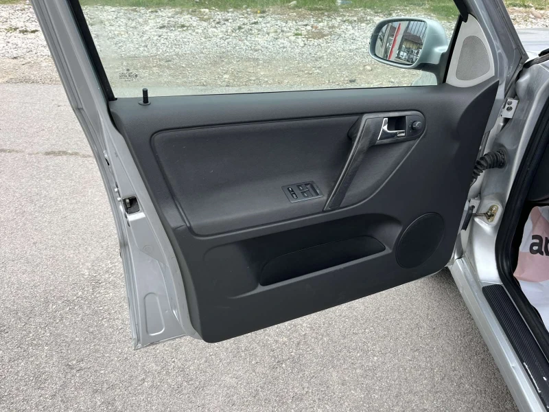 VW Polo 1.4MPI 75кс КЛИМАТИК , снимка 7 - Автомобили и джипове - 49393501