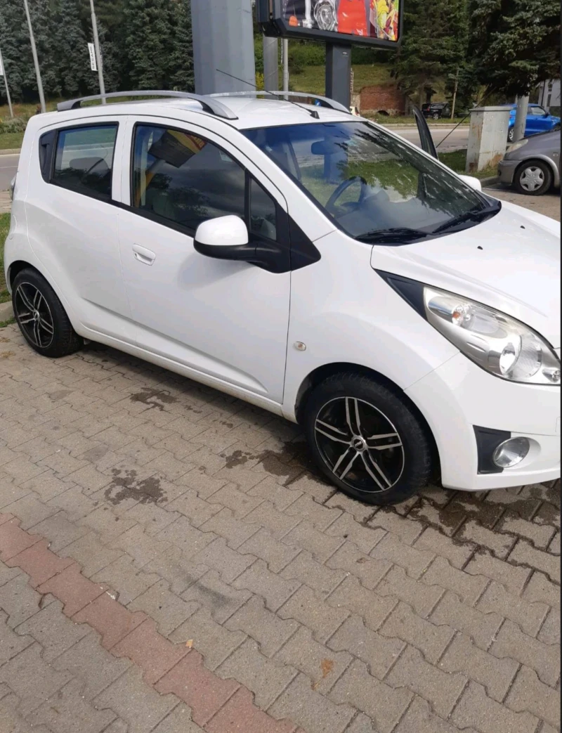 Chevrolet Spark, снимка 4 - Автомобили и джипове - 52803274