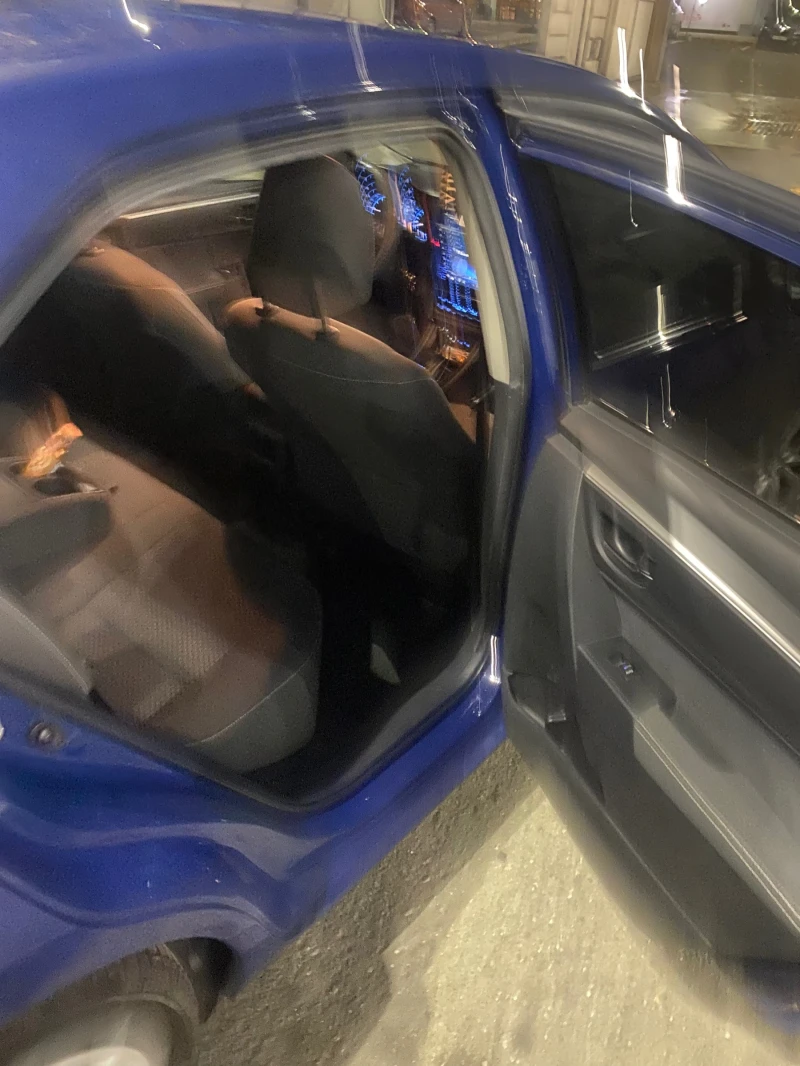 Toyota Corolla 1.6 VVT-i, снимка 15 - Автомобили и джипове - 52496722