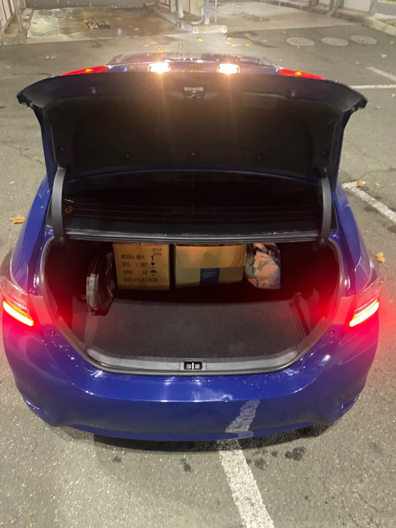 Toyota Corolla 1.6 VVT-i, снимка 5 - Автомобили и джипове - 52496722