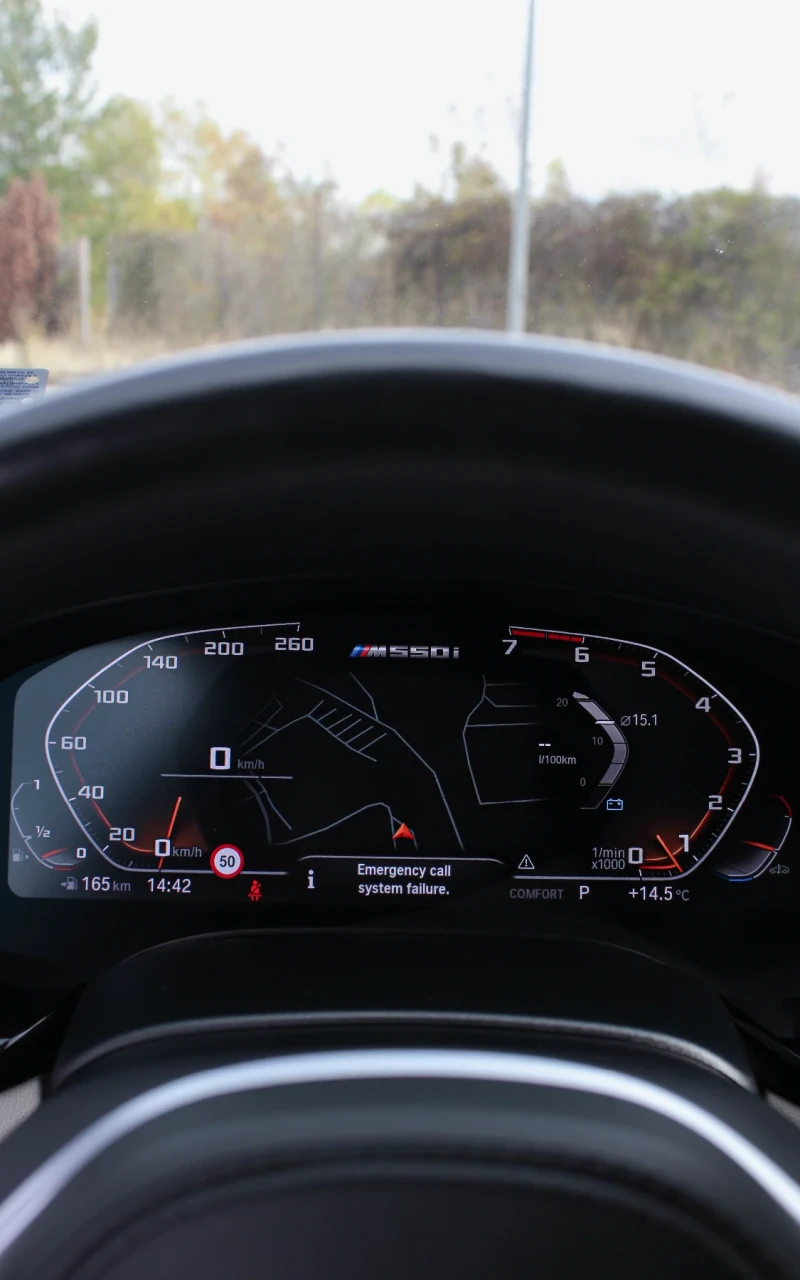 BMW 550 Лизинг/M550i/Завиващ заден мост/HUD/360/Масаж, снимка 12 - Автомобили и джипове - 52713957