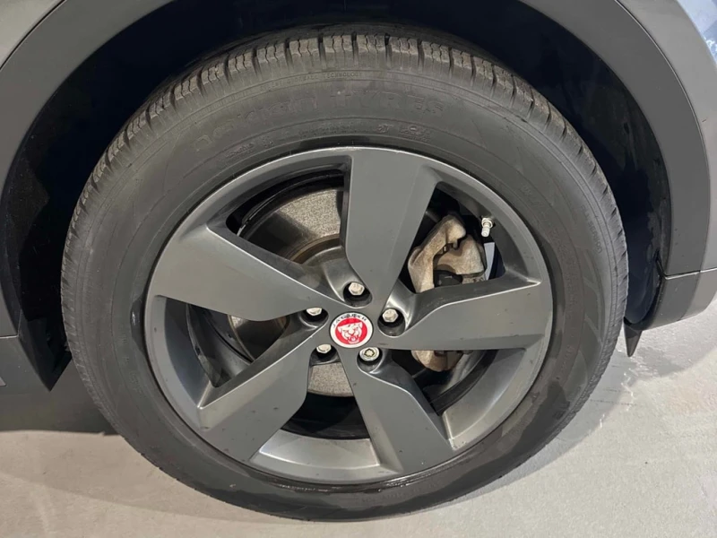 Jaguar E-pace * Checkered Flag * CARFAX * ЦЕНА ДО БГ, снимка 6 - Автомобили и джипове - 53063511