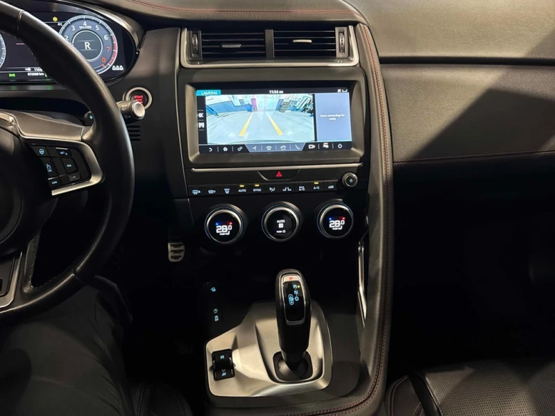 Jaguar E-pace * Checkered Flag * CARFAX * ЦЕНА ДО БГ, снимка 9 - Автомобили и джипове - 53063511