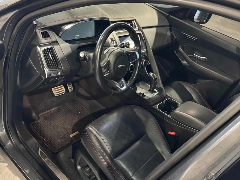 Jaguar E-pace * Checkered Flag * CARFAX * ЦЕНА ДО БГ, снимка 7 - Автомобили и джипове - 53063511