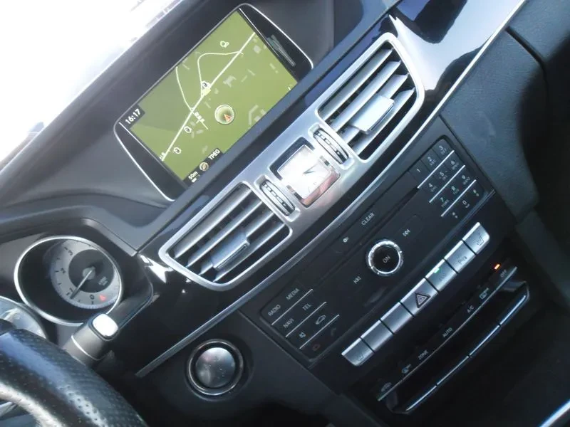 Mercedes-Benz E 250, снимка 8 - Автомобили и джипове - 52874500