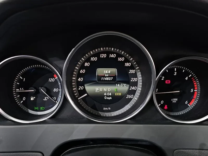 Mercedes-Benz C 220 2.2, снимка 8 - Автомобили и джипове - 54278119