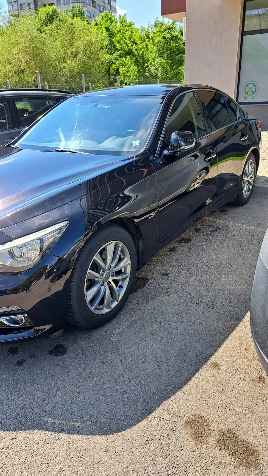 Infiniti Q50, снимка 3 - Автомобили и джипове - 53631643
